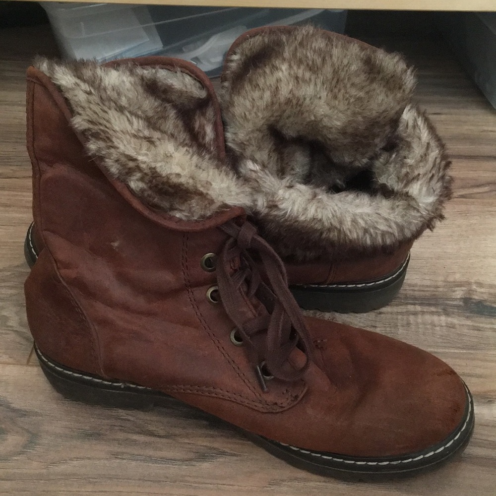 Mossimo supply co. Fake fur boots